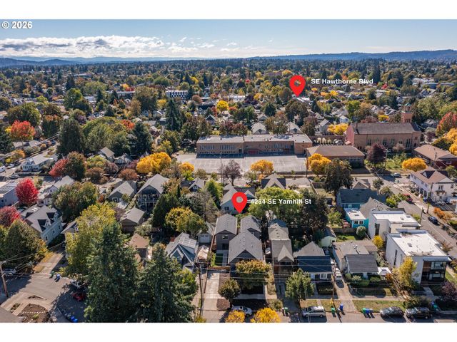 4234 Se YAMHILL St, Portland, OR 97215