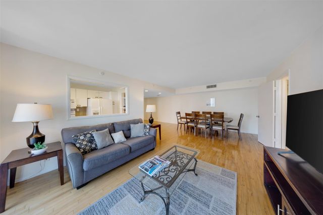 18181 NE 31st Court 804, Aventura, FL 33160