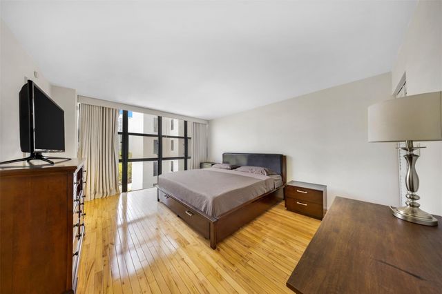 18181 NE 31st Court 804, Aventura, FL 33160