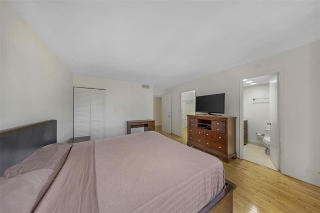 18181 NE 31st Court 804, Aventura, FL 33160