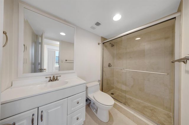 18181 NE 31st Court 804, Aventura, FL 33160