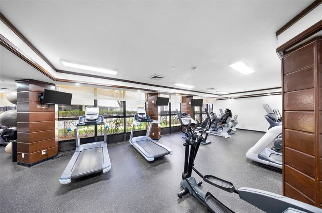 18181 NE 31st Court 804, Aventura, FL 33160