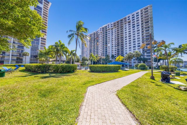 18181 NE 31st Court 804, Aventura, FL 33160