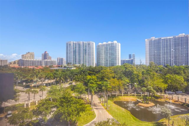 18181 NE 31st Court 804, Aventura, FL 33160