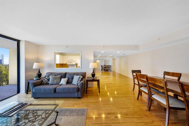 18181 NE 31st Court 804, Aventura, FL 33160