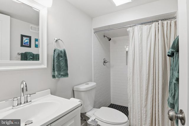 1111 ANACOSTIA RD SE, Washington, DC 20019