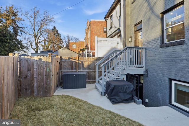 1111 ANACOSTIA RD SE, Washington, DC 20019