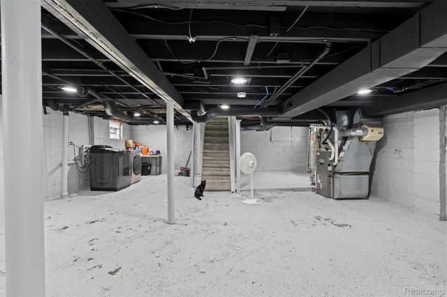 1329 Grant Avenue, Lincoln Park, MI 48146