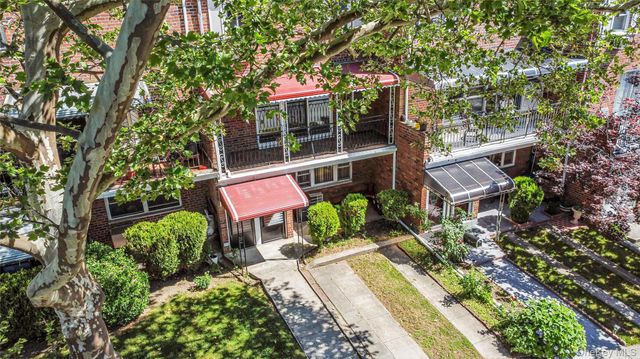 175-03 Peck Avenue 2 Floor, Fresh Meadows, NY 11365