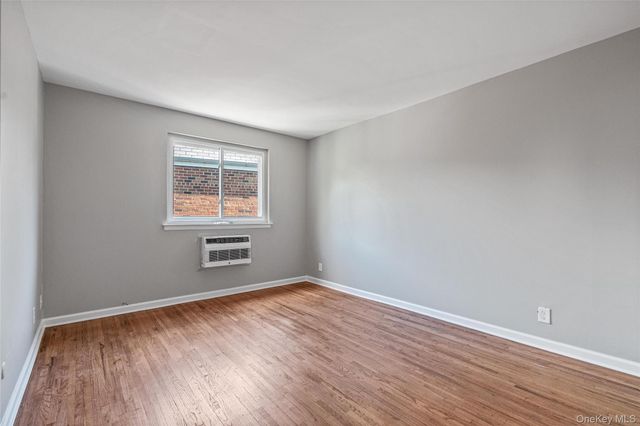 175-03 Peck Avenue 2 Floor, Fresh Meadows, NY 11365