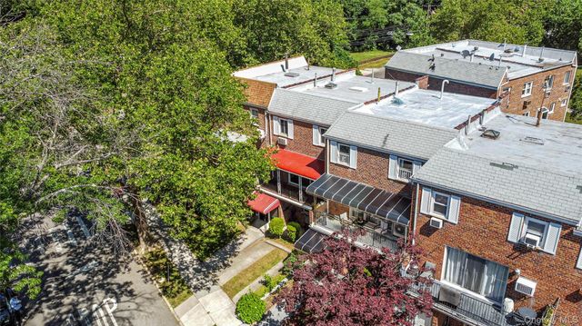 175-03 Peck Avenue 2 Floor, Fresh Meadows, NY 11365