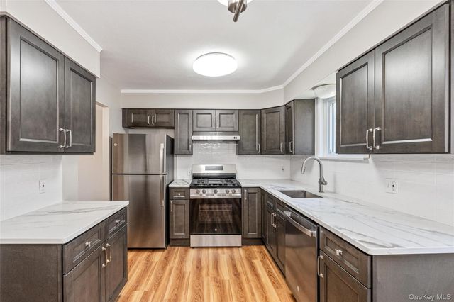 175-03 Peck Avenue 2 Floor, Fresh Meadows, NY 11365
