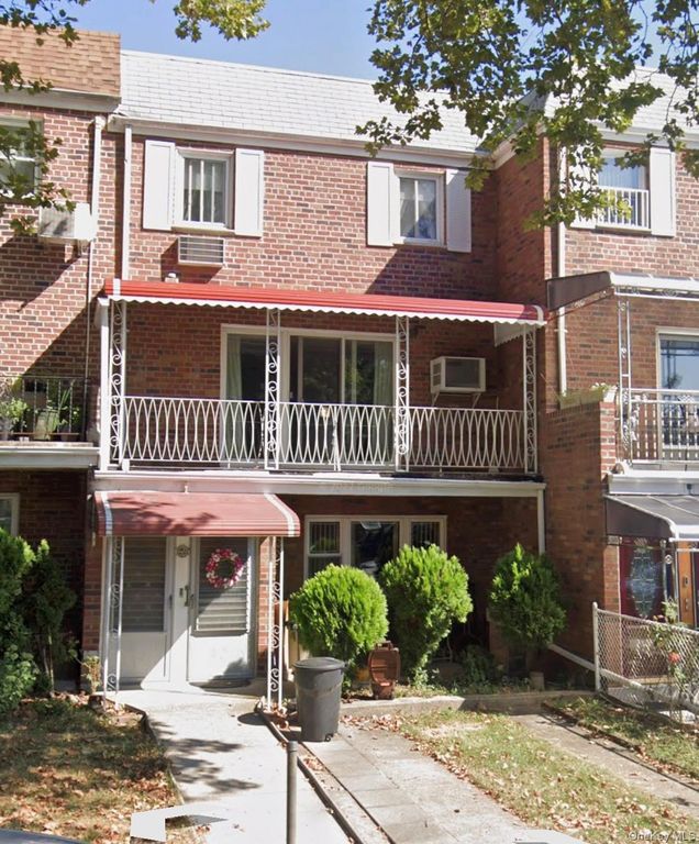 175-03 Peck Avenue 2 Floor, Fresh Meadows, NY 11365