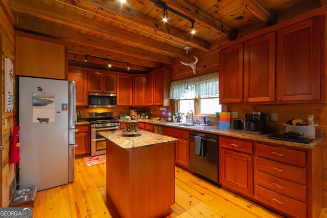 474 Clara Drive, Whitesburg, GA 30185