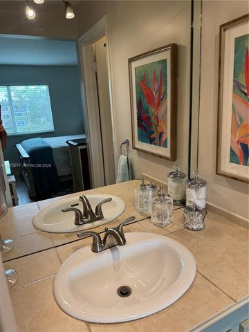 9310 Sunrise Lakes Blvd 304, Sunrise, FL 33322