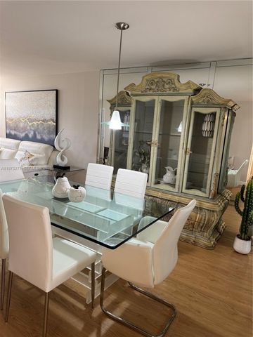 9310 Sunrise Lakes Blvd 304, Sunrise, FL 33322