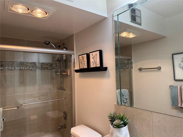 9310 Sunrise Lakes Blvd 304, Sunrise, FL 33322