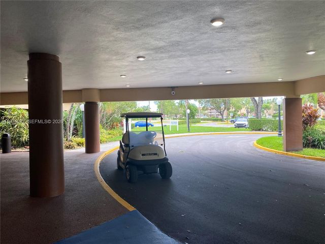 9310 Sunrise Lakes Blvd 304, Sunrise, FL 33322