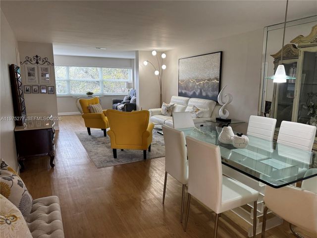 9310 Sunrise Lakes Blvd 304, Sunrise, FL 33322