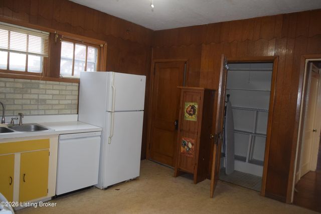 4519 S 6th St, Louisville, KY 40214