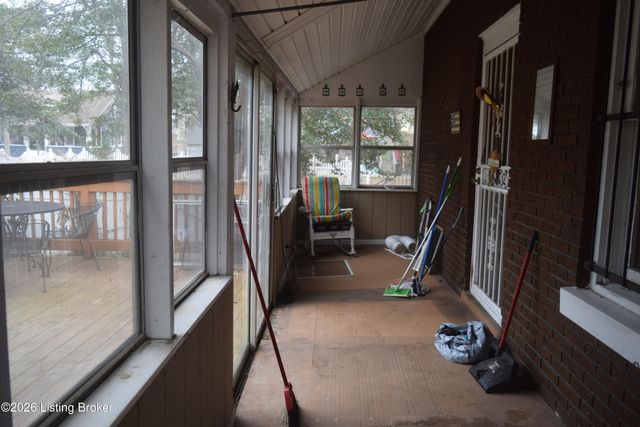 4519 S 6th St, Louisville, KY 40214