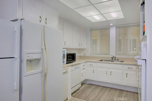 40 Calle Aragon T, Laguna Woods, CA 92637