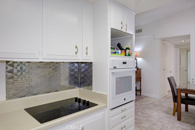 40 Calle Aragon T, Laguna Woods, CA 92637