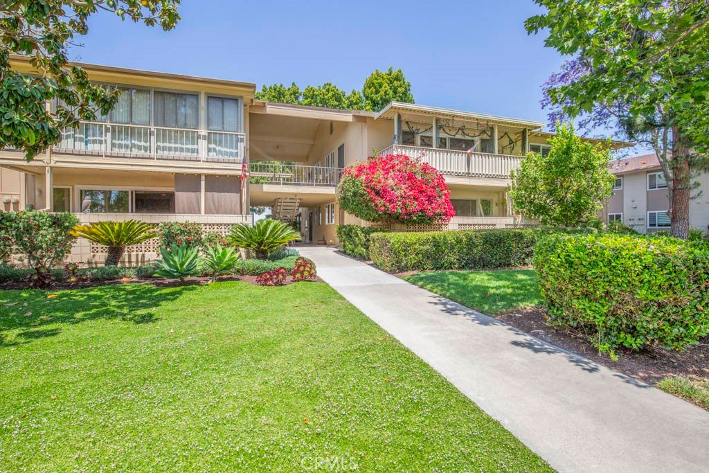 40 Calle Aragon T, Laguna Woods, CA 92637