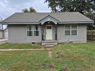 319 N Hogan, Pryor, OK 74361