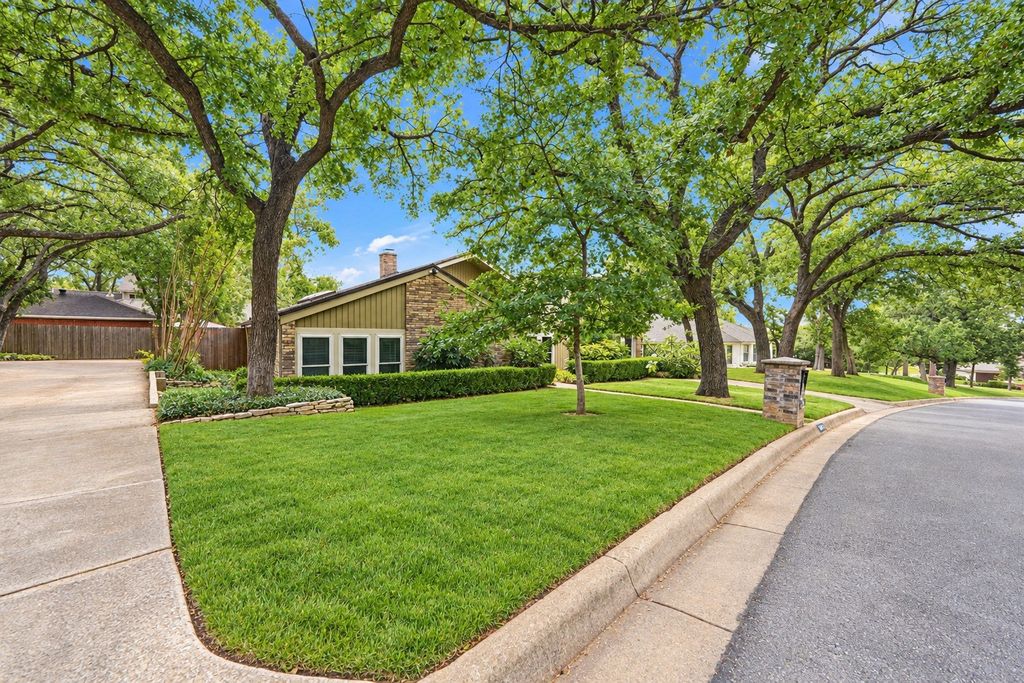 1834 Rhinevalley Drive, Arlington, TX 76012 — photo 3