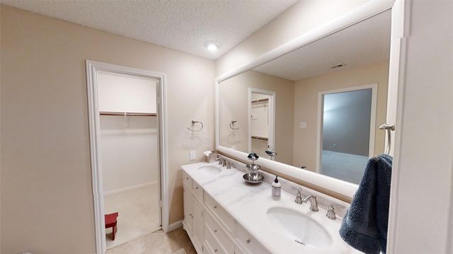 1970 Augusta Drive, Houston, TX 77057