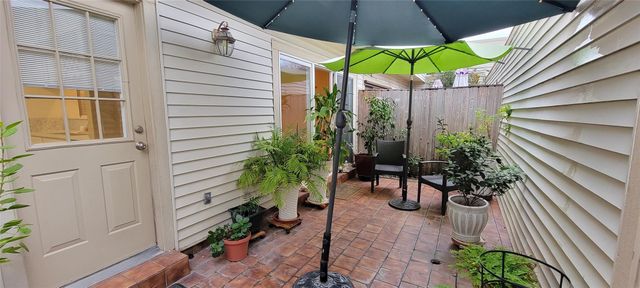 1970 Augusta Drive, Houston, TX 77057