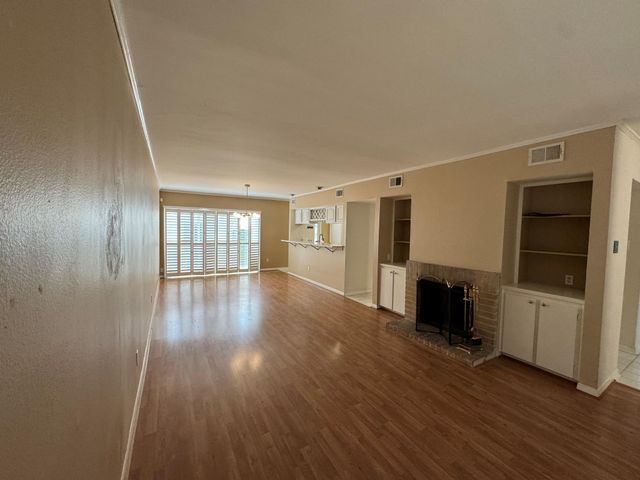 1970 Augusta Drive, Houston, TX 77057