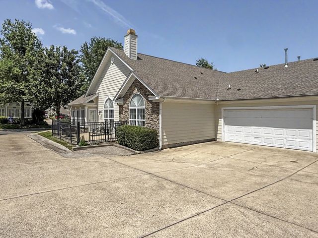 825 Browns Ln Unit 1203, Gallatin, TN 37066