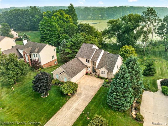 2915 Allison Lane, Highland, MI 48357