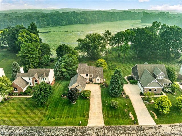 2915 Allison Lane, Highland, MI 48357