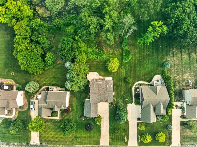 2915 Allison Lane, Highland, MI 48357