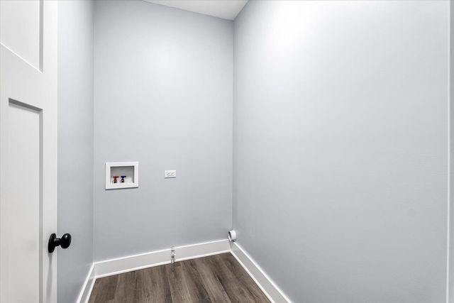 2080 Waters Edge Drive, Minooka, IL 60447