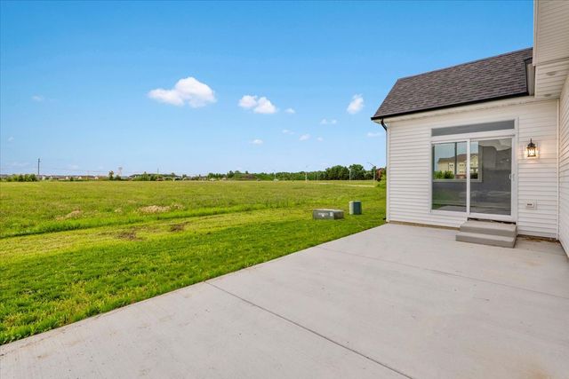 2080 Waters Edge Drive, Minooka, IL 60447
