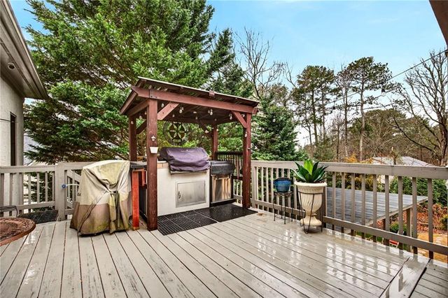 461 Schofield Drive, Powder Springs, GA 30127