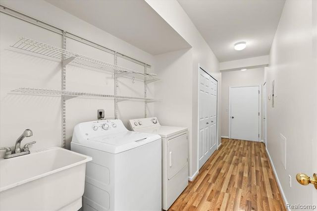 17104 Chesapeake Circle, Walled Lake, MI 48390