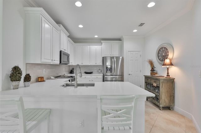 5532 SUNSET FALLS DRIVE, Apollo Beach, FL 33572