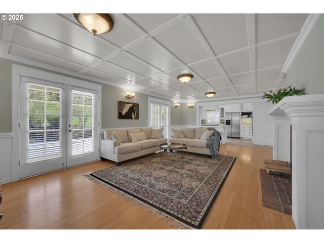 27730 ERICKSON Rd, Eugene, OR 97402