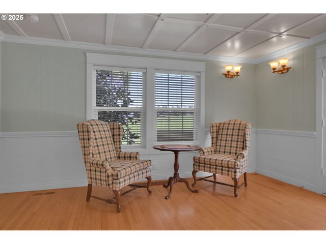 27730 ERICKSON Rd, Eugene, OR 97402