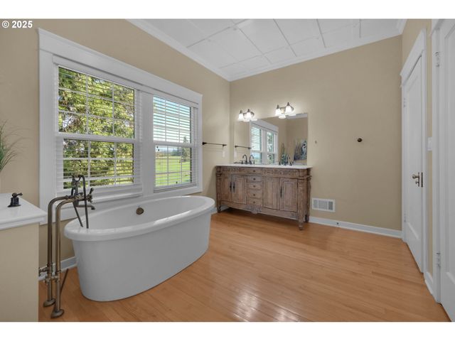 27730 ERICKSON Rd, Eugene, OR 97402