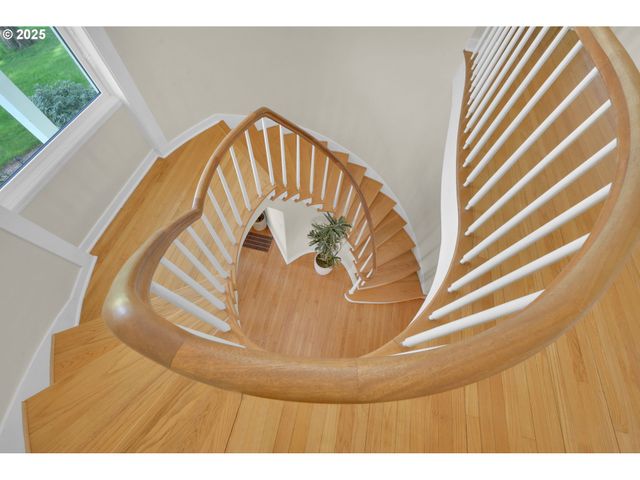 27730 ERICKSON Rd, Eugene, OR 97402