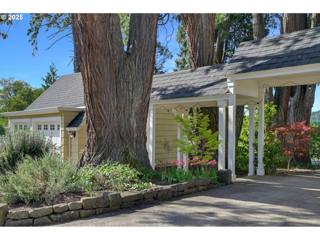 27730 ERICKSON Rd, Eugene, OR 97402