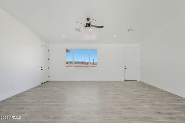 2823 S 364TH Drive, Tonopah, AZ 85354