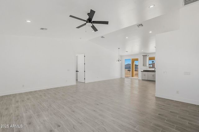 2823 S 364TH Drive, Tonopah, AZ 85354