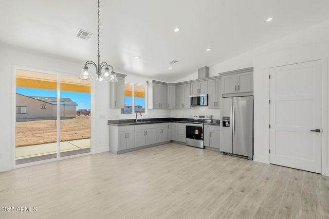 2823 S 364TH Drive, Tonopah, AZ 85354